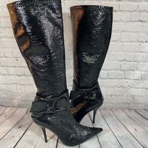 Dollhouse bow tie boots